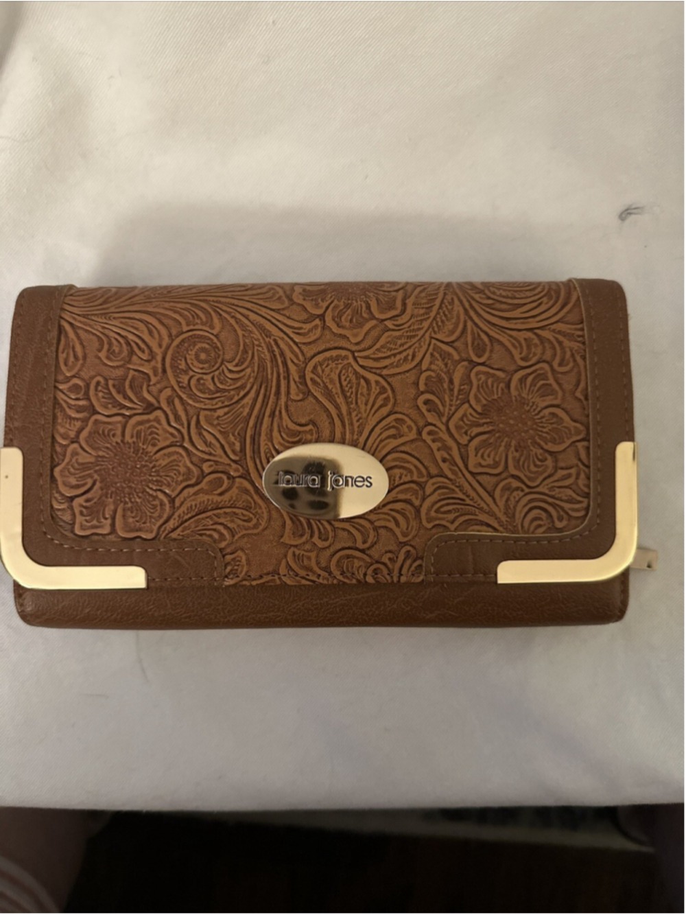 Laura Jones Tan Embossed Purse Wallet New NWT 15cm x 10cm